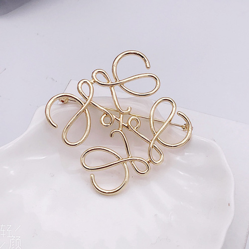 Brooches Luoyi brooch Wei high-end silk scarf buckle geometric square hollow pin suit accessories women's corsage