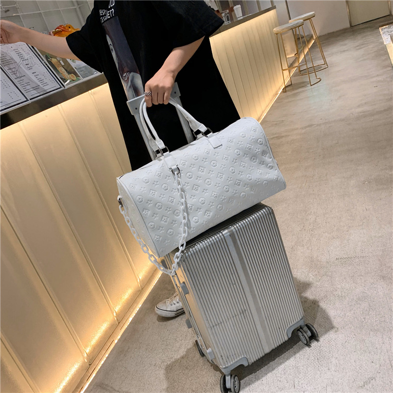 Capacious polyurethane travel bag