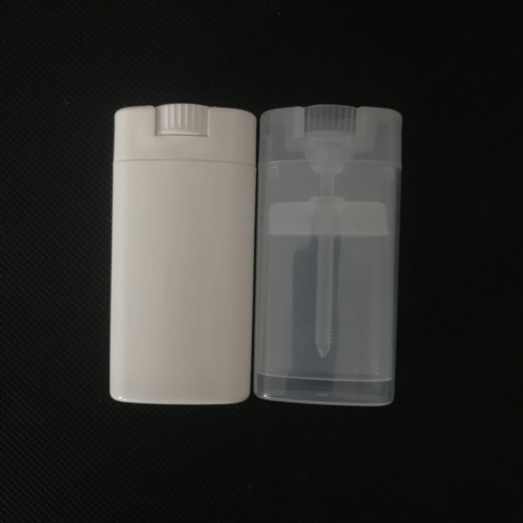15g oval white transparent lipstick tube...