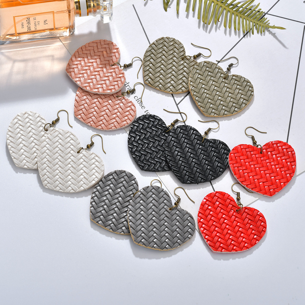 Pu Leather Material Heart Pattern Retro Leather Weaving Heart-shape Pendant Earrings