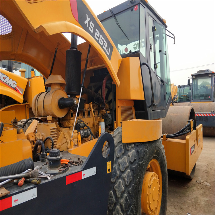 2022 Guosan Electric Motor de inyección Tigre XCMG 22 / 26 toneladas rodillo vibratorio