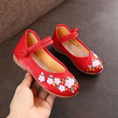 Spring, Summer, Autumn New Embroidered Shoes, Old Beijing Fabric Shoes for Girls, Soft Sole, Non-Slip Performance Shoes, Versatile and Fashionable Stage Shoes