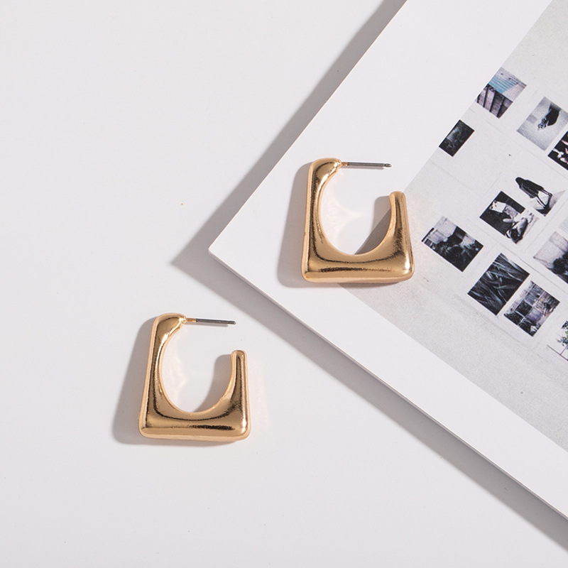 Alloy Geometric Heart Simple Earrings display picture 3