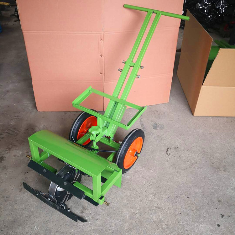 手推电动除草机