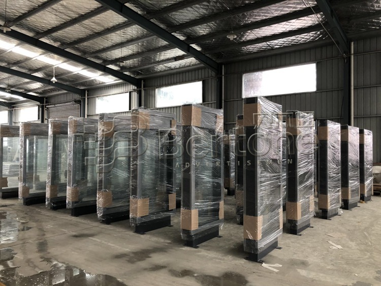 灯箱阅报栏户外广告指路牌 广告牌指路牌公交站台报站牌 候车亭