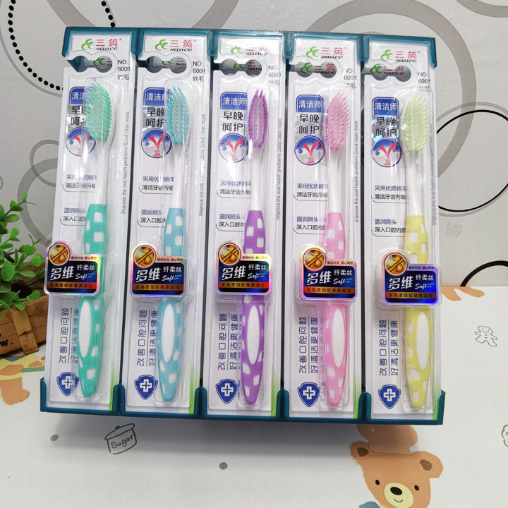 D2113 explorar blanco cepillo de dientes para adultos hogar viajes filamento suave piel limpia 2 yuanes grandes almacenes al por mayor
