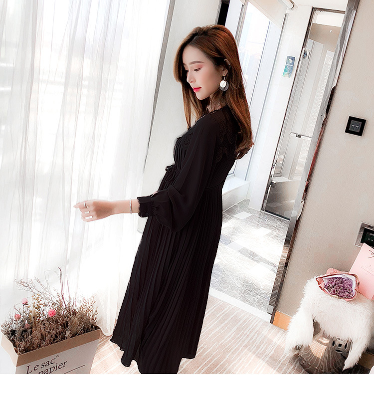 Maternity Dress Image 19