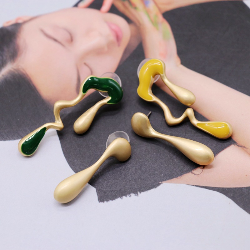 Stud Earrings Green Yellow Drip Oil Irregular Earrings Left And Right Asymmetric Earrings display picture 4
