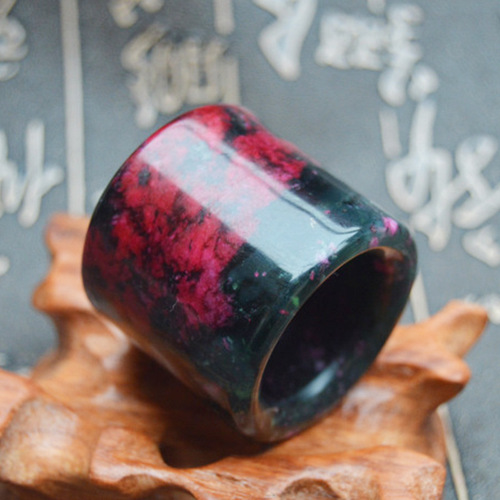 Henan jade manufacturers wholesale Xiu jade peach blossom jade rings men's rings wholesale conference gifts