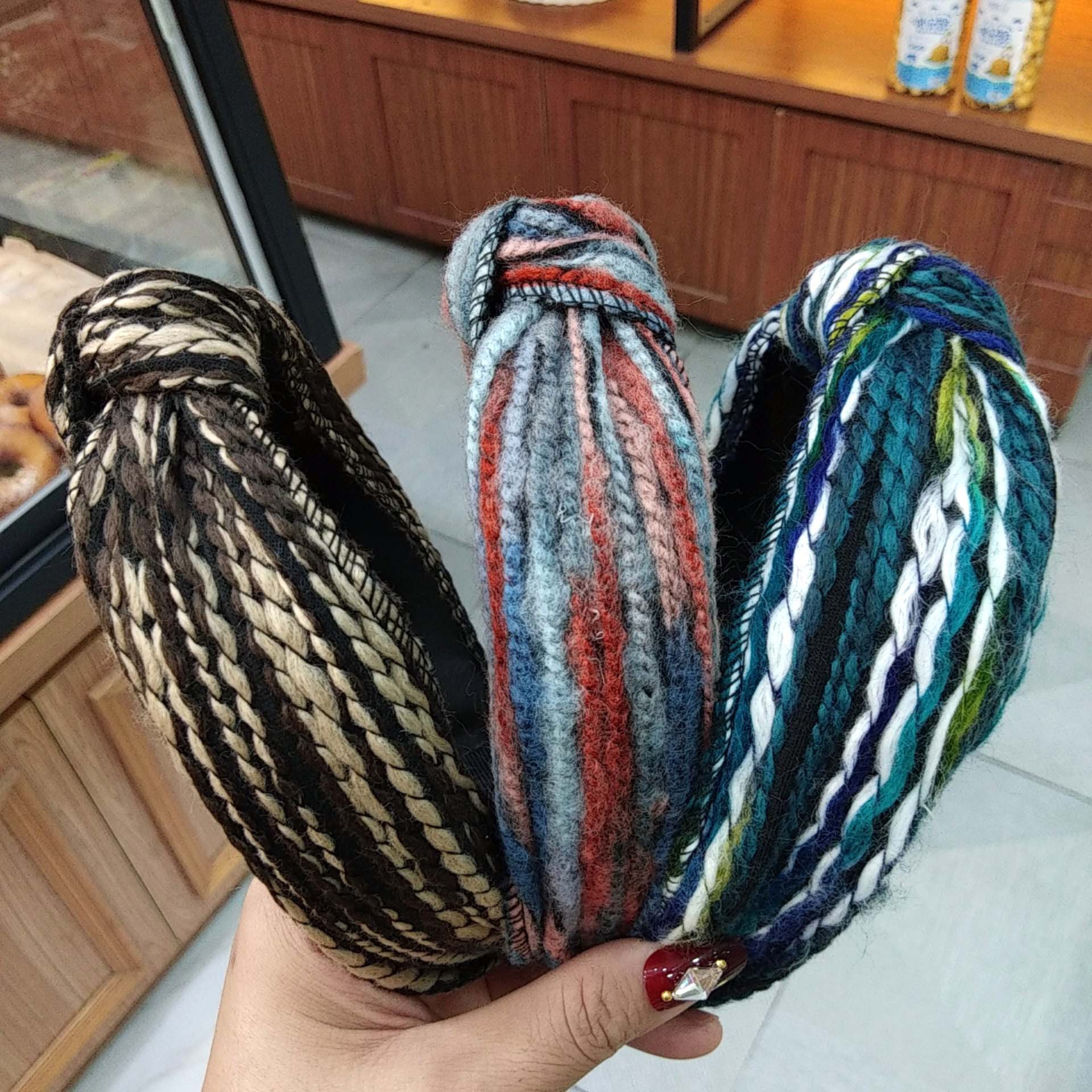 Korean Fashion Autumn And Winter New Mixed Color Wool Knotted Headband Wide-edge Color Strip Hair Accessories Wholesale Nihaojewelry display picture 5