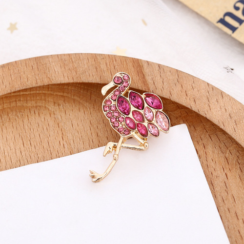 Korean style micro-paved zircon flamingo brooch, fashionable animal corsage, autumn and winter clothing large collar accessories