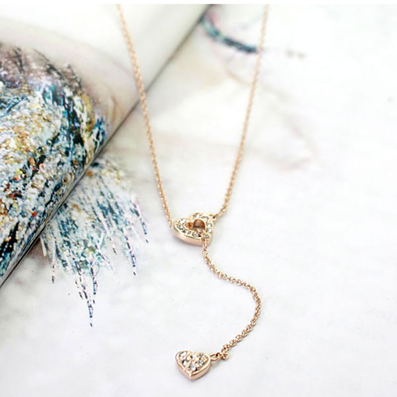 ����ʱ�и����������ε�׹����Ů �ٴ�̿����������� 200719