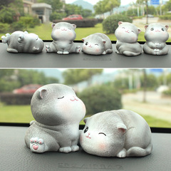 個性喵妮卡汽車載擺件車內裝飾 創意樹脂萌寵貓烘焙蛋糕裝飾擺件