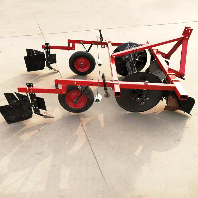 新疆家用四轮车带地瓜起垄覆膜播种机覆膜宽度可调起垄高低可调