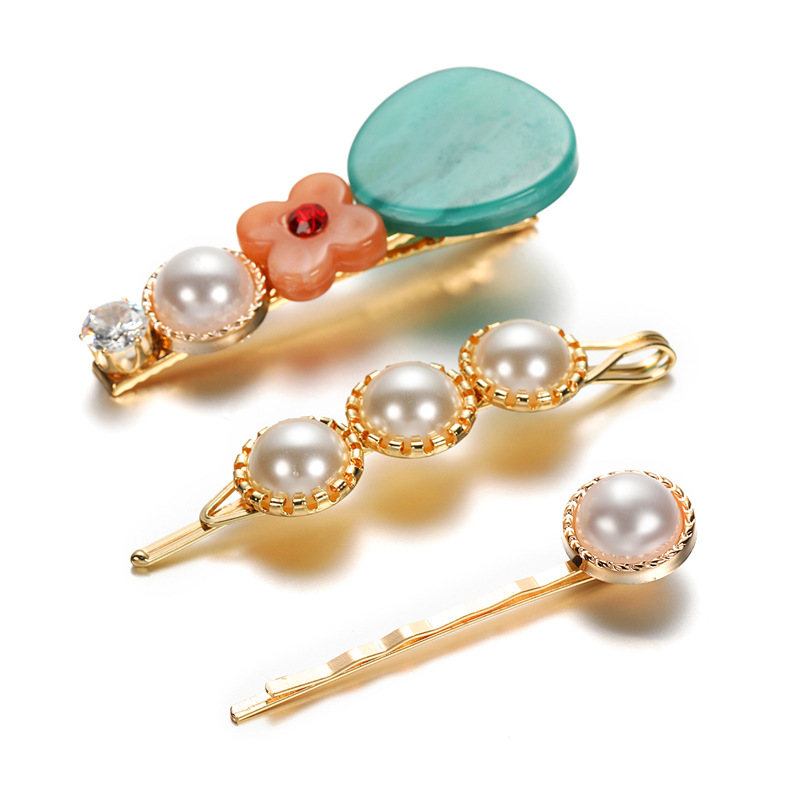 Three-piece set 8