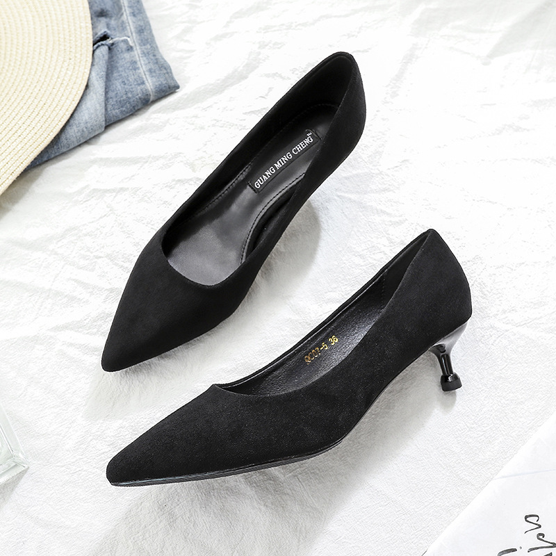Ventas directas de fábrica 2019 otoño nuevo estilo tacones altos puntiagudos zapatos de mujer de tacón de aguja todo fósforo boca baja zapatos de trabajo de tacón medio para mujer