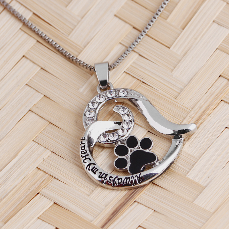 Fashion new love-shaped dog paw diamond lettering necklace