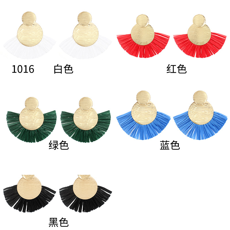 Retro Fan-shaped Raffia Ethnic Style Exaggerated Bohemian Tassel Earrings display picture 9