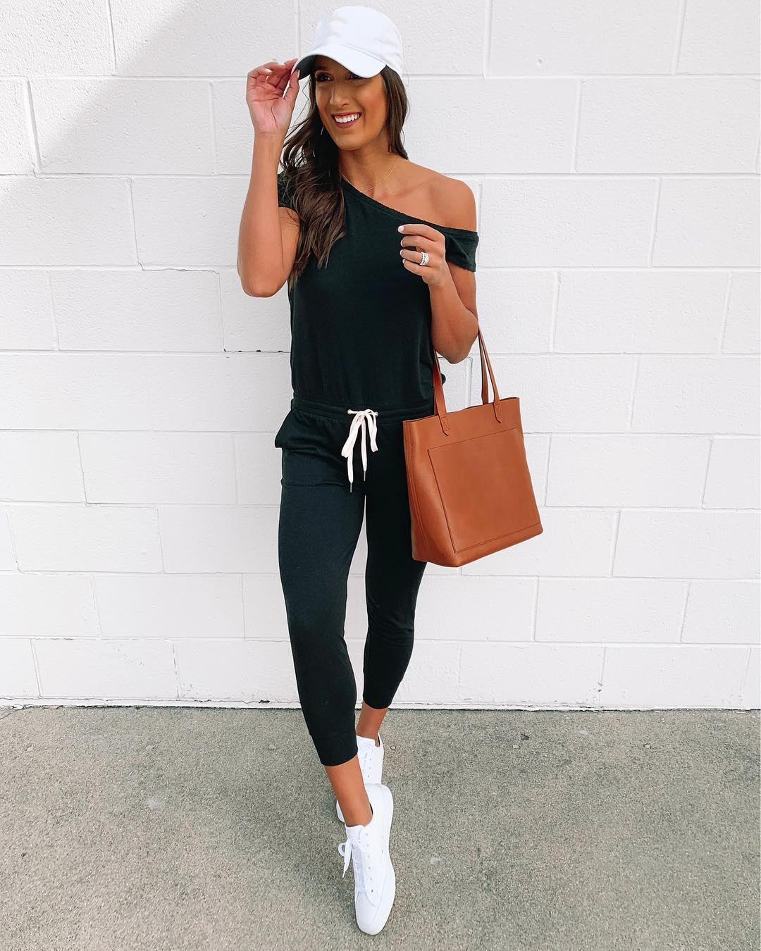 Women's Off-shoulder Jumpsuit With Pockets And Lace-up Details_voghion.com