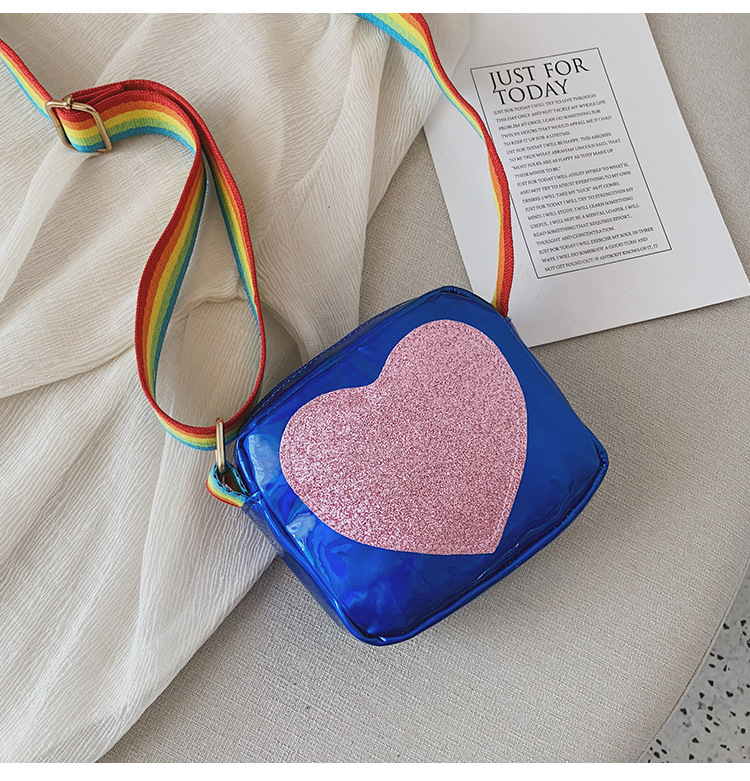 Mädchen Klein Pu-Leder Regenbogen Herzform Süß Reißverschluss Umhängetasche display picture 5