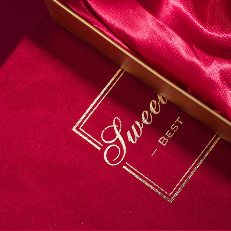 喜糖盒 欧式创意ins新款喜糖礼盒 欧式伴手礼盒结婚糖果盒双层绒
