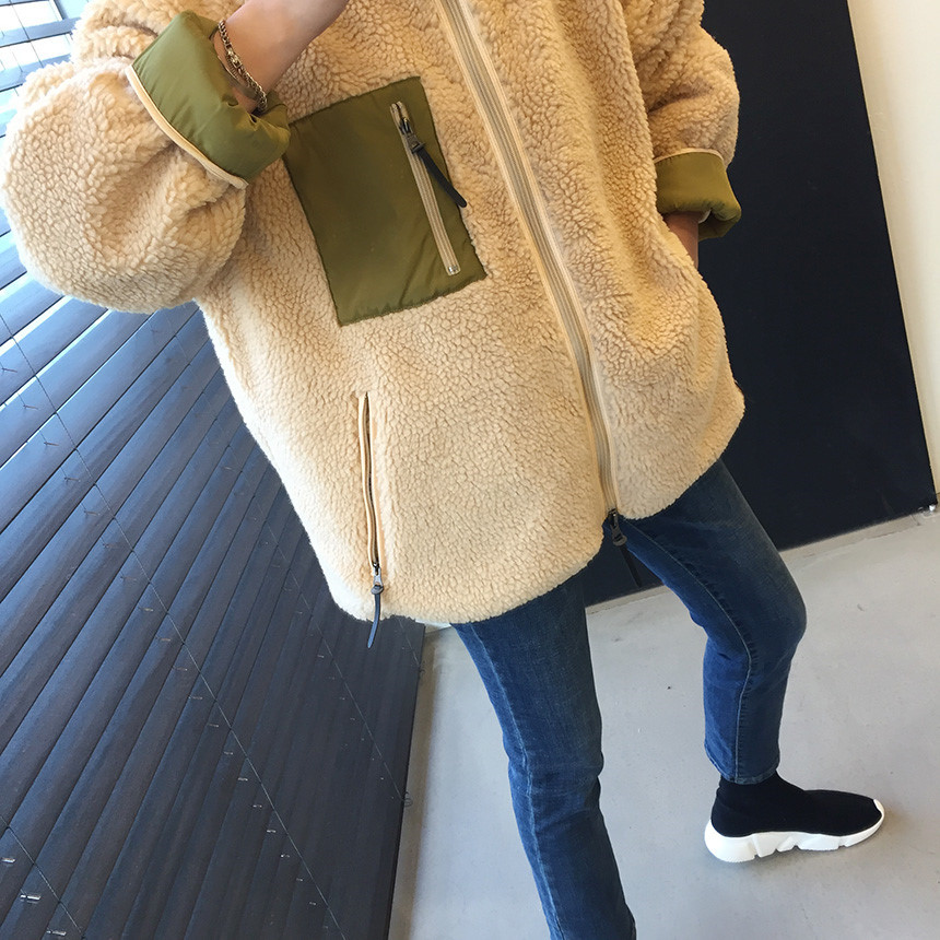 Women's Lamb Wool Coat With Pocket Detail And Stand Collar_voghion.com