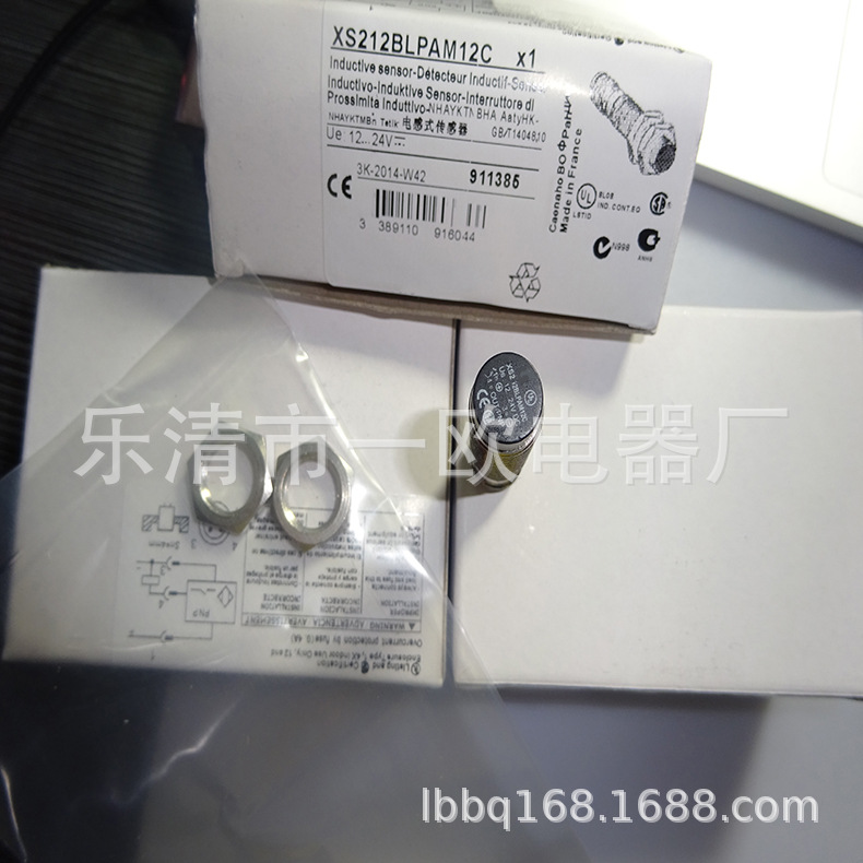 实物供应全新XS212BLPAM12C接近开关质保一年