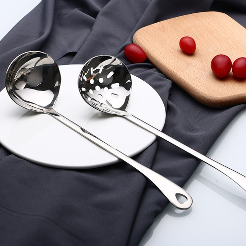 Non-magnetic stainless steel heart-shaped soup bowl scoop, household creative long-handled hot pot ladle, thickened heat-resistant soup spoon, hotel supplies