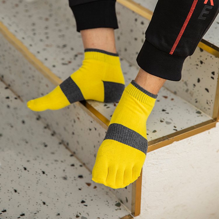 Spring and autumn five-Toe Toe isolation beriberi men's combed cotton socks wholesale