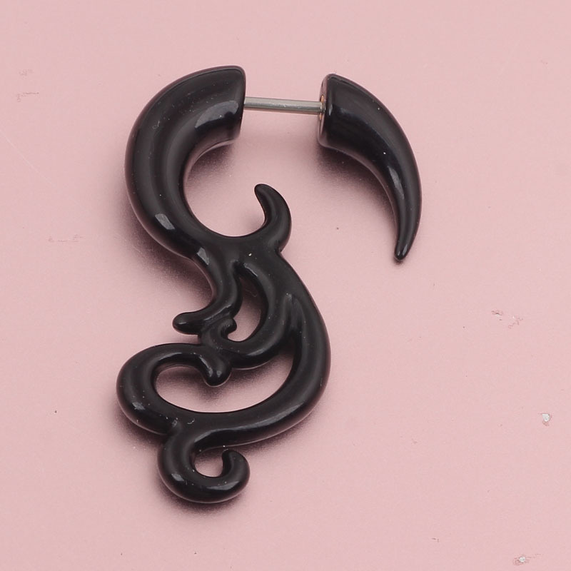 Acrylic Fake Snail Ear Piercing Earrings Asymmetric Geometric Style detail image 10