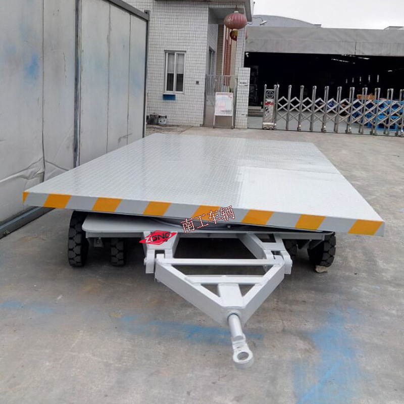 8吨弹簧减震机械支腿实心胎车间货物转运低平台平板拖车