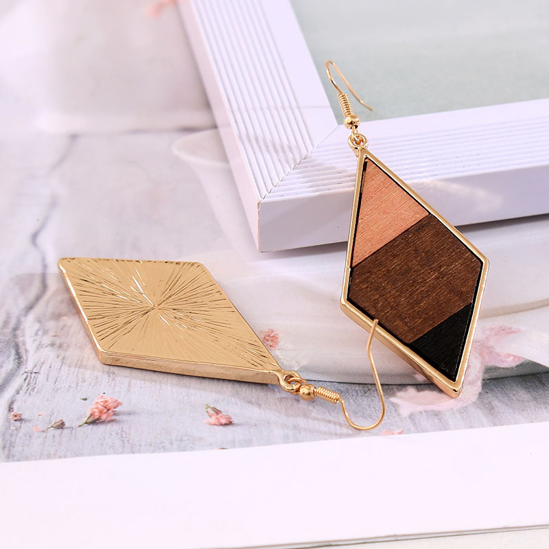 1 Pair Fashion Geometric Wood Handmade Women's Drop Earrings display picture 21