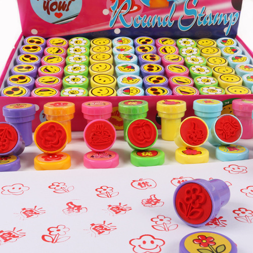 Manufacturers wholesale creative new expression stamps, round pattern rubber stamps, cartoon stamps, student supplies
