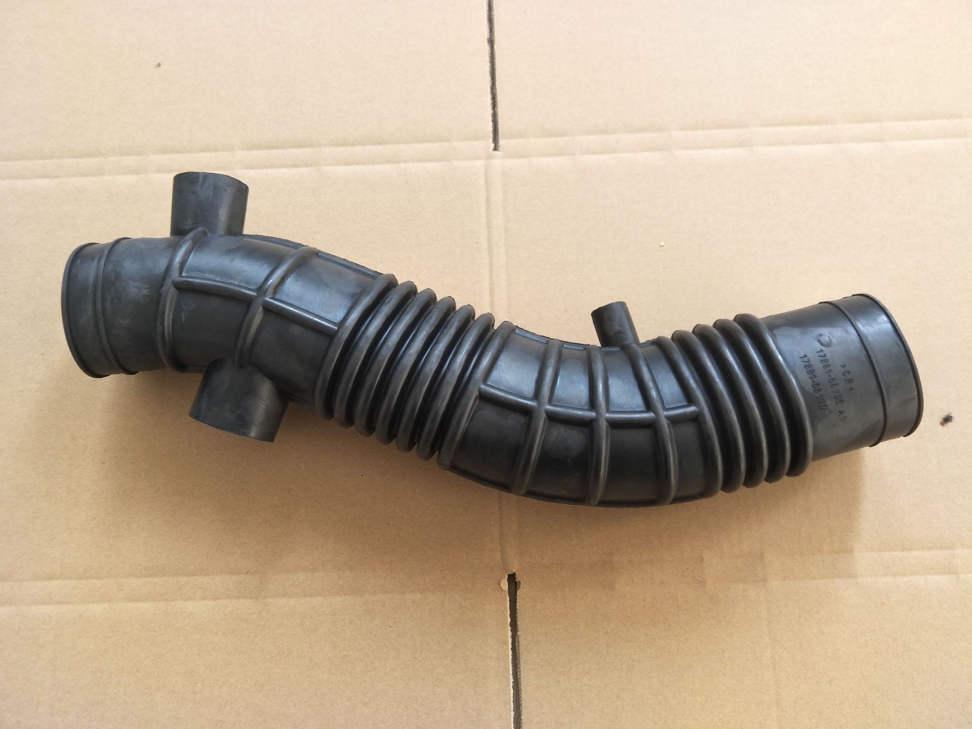 17881-66100.17881-66110陆地巡洋舰汽车空气进气软管