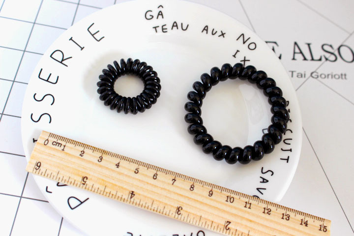 黑色电话线发圈