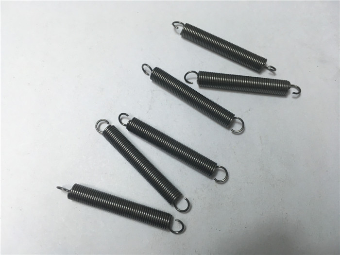 JUKI E1300706000 Feeder Spring 8x4mm JUKI E1300706000 Feeder Spring 8x4mm