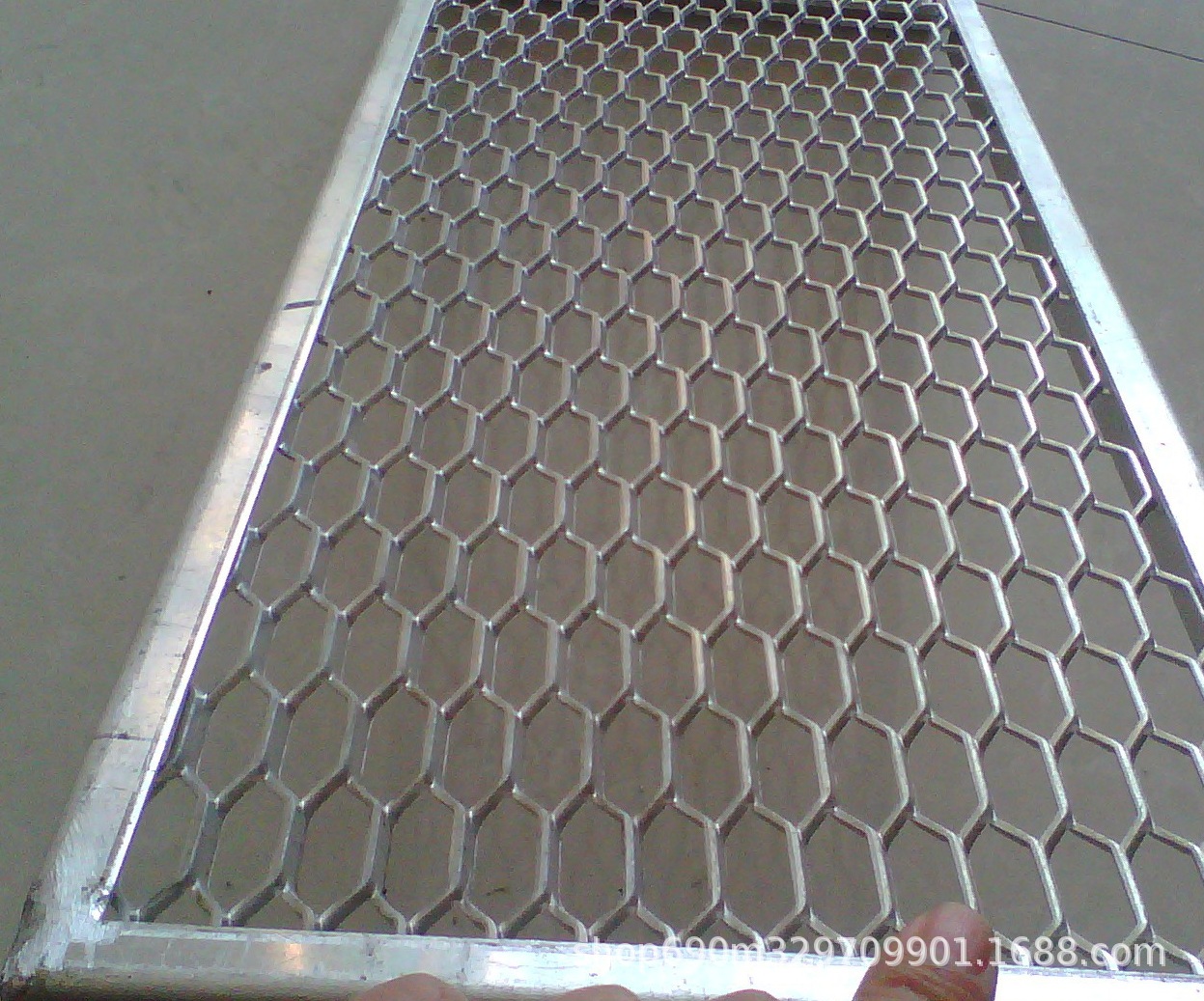 厂家直销来料来样加工不锈钢201 304 316可定做方孔圆孔各种规格