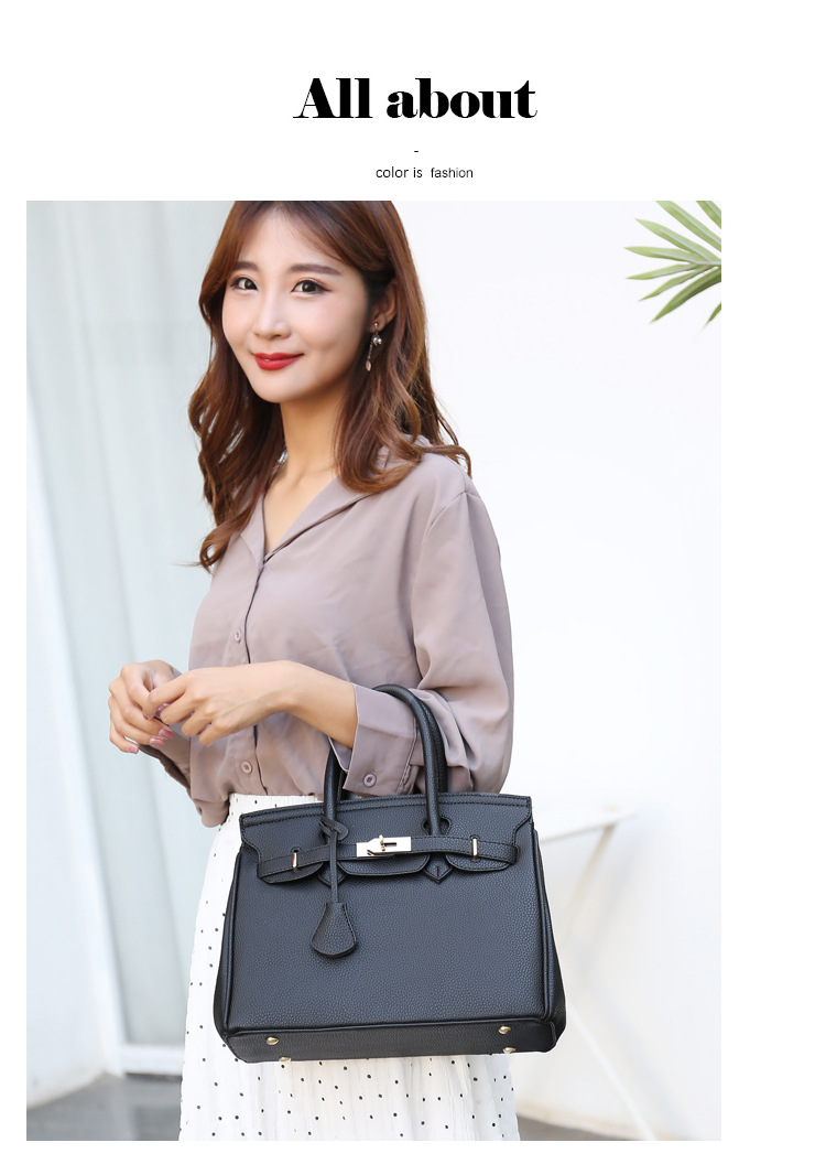 Women's Medium All Seasons Pu Leather Solid Color Fashion Ornament Square Zipper Handbag display picture 10