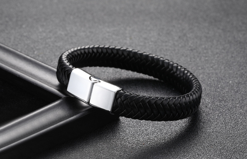 European And American Fashion Men's Leather Bracelet display picture 2