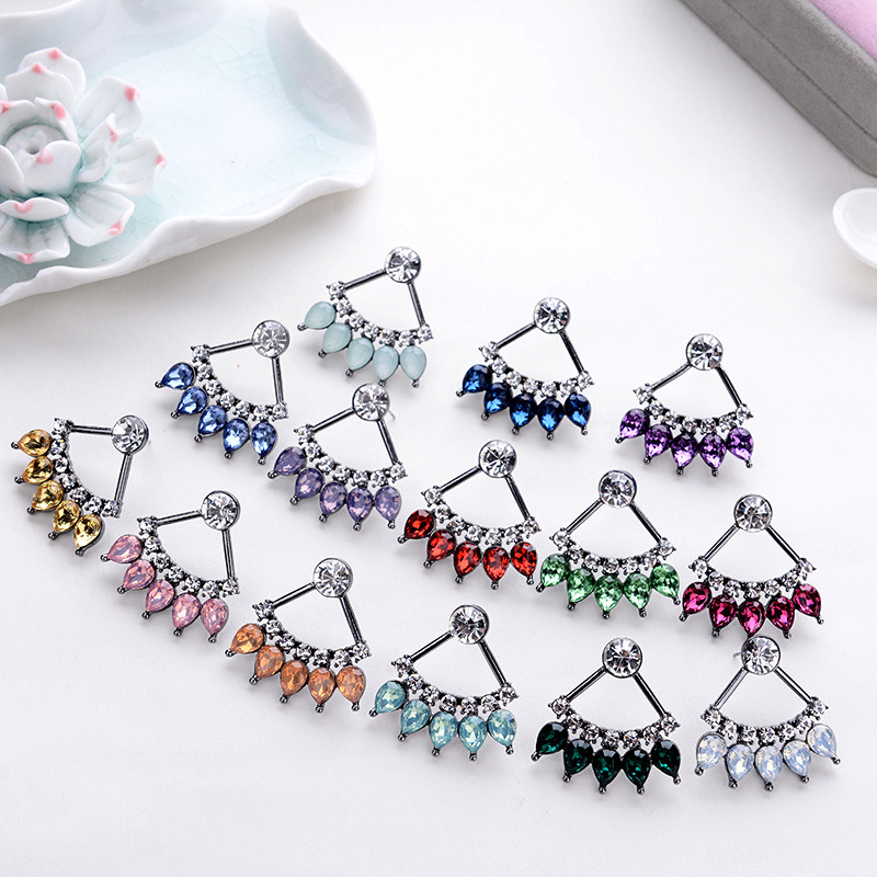 7g Weight Rhinestones Inlay Material Drop Earrings Classification 1 Pair Quantity Daily Occasion Alloy Material Geometric Pattern Women'S Gender Plating Design Retro Style 1 Pair Retro Geometric Alloy Plating Rhinestones Women's Drop Earrings 15
