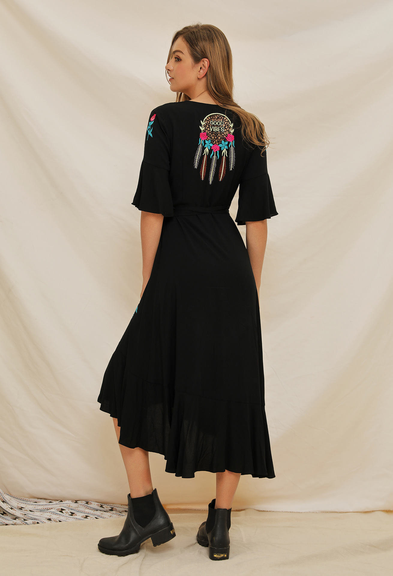 short-sleeved embroidered lotus leaf stitching bohemian dress NSSE35210