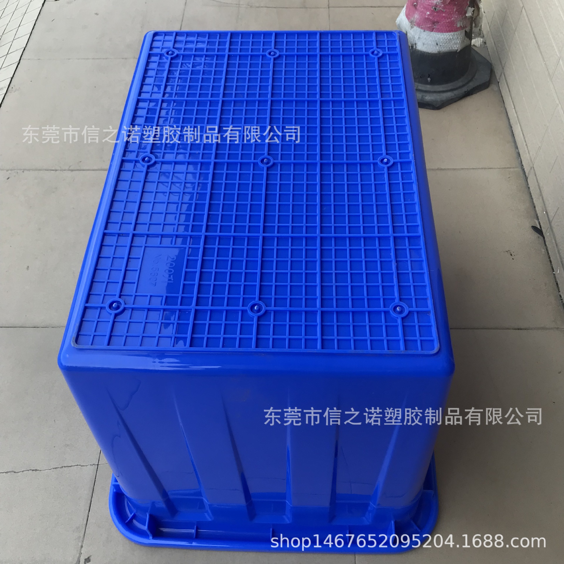 江西695*475*365mm新料白色加工水箱 深圳广州90升水产养鱼箱运输