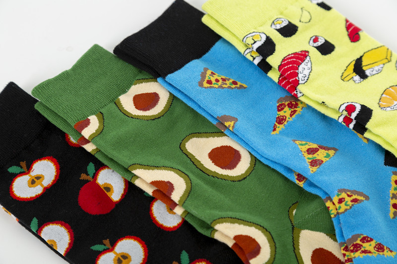 Nouvelles chaussettes colorées à la mode Chaussettes gourmandes colorées Chaussettes décontractées en coton Tendance de la rue européenne et américaine Chaussettes mi-mollet en gros_voghion.com
