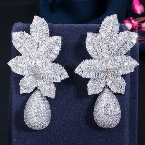 Cross-border S925 Silver Stud Earrings with Elegant European & American Design, Featuring Tri-Color Electroplating and Striking Tropical Pineapple-Shaped Big Earrings