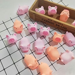 Cartoon cute pink piglet toy to vent pig, toy for pigs to pinch, squeeze, squeeze and cry to relieve stress and vent toy
