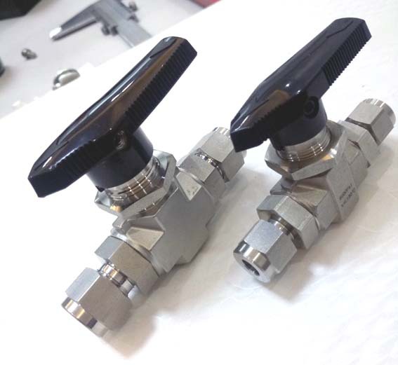 精密不锈钢模锻体高性能弹性补偿阀座式球高压穿板式球阀外型美观