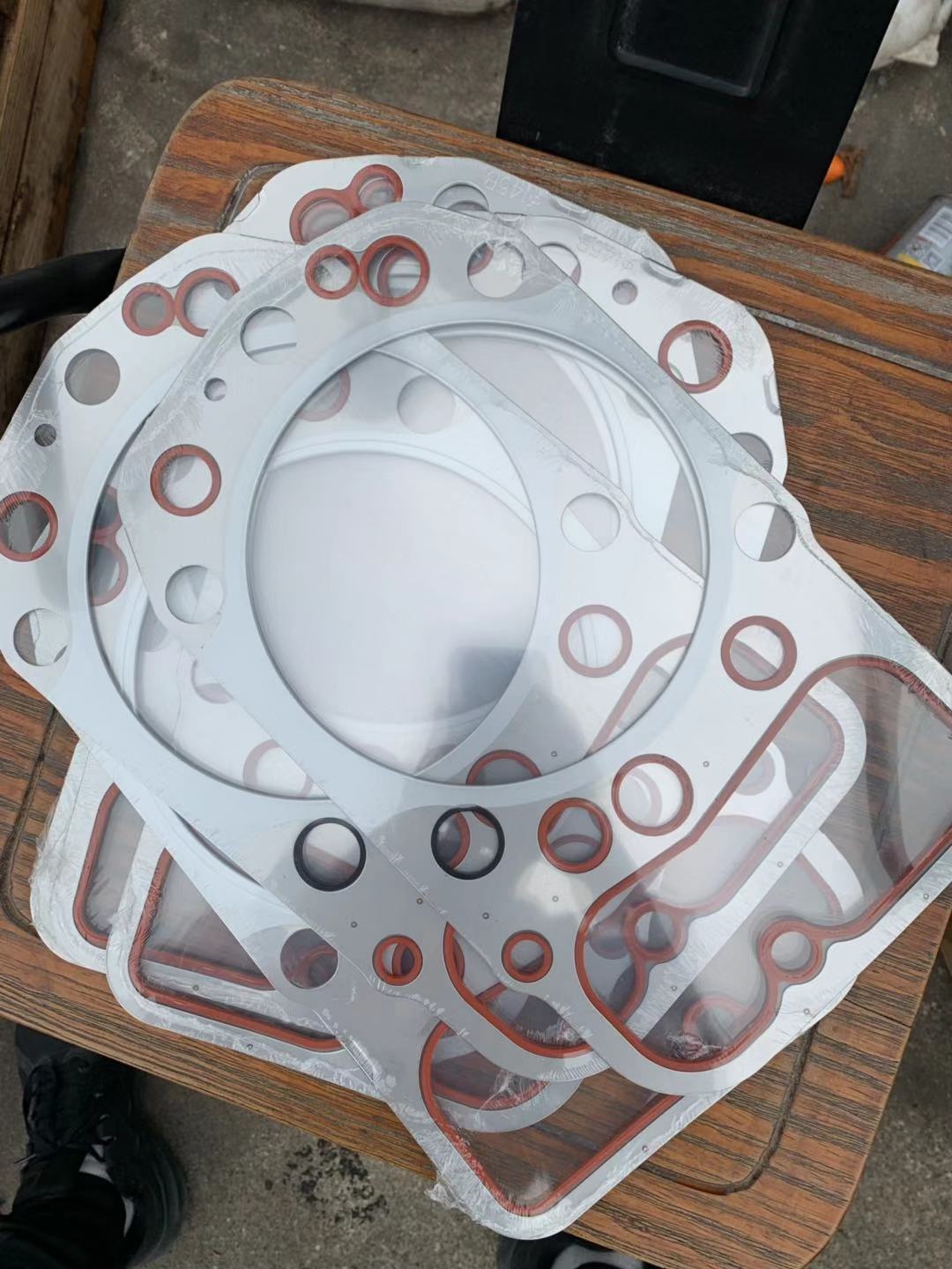 供应三菱S12A2-PTA发动机气缸垫S6A3-PTA