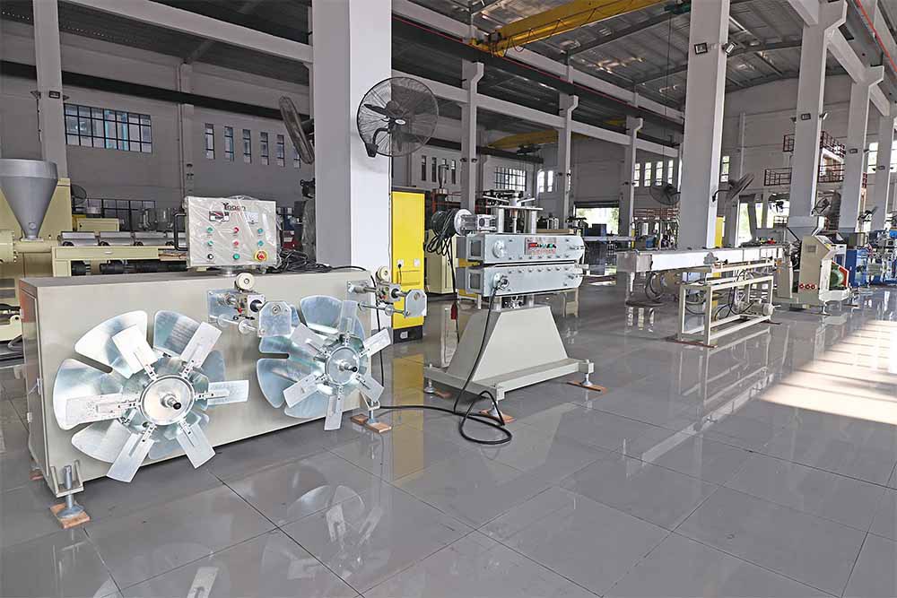 PP PE管材生产线 单螺杆管材挤出机 小管材押出机