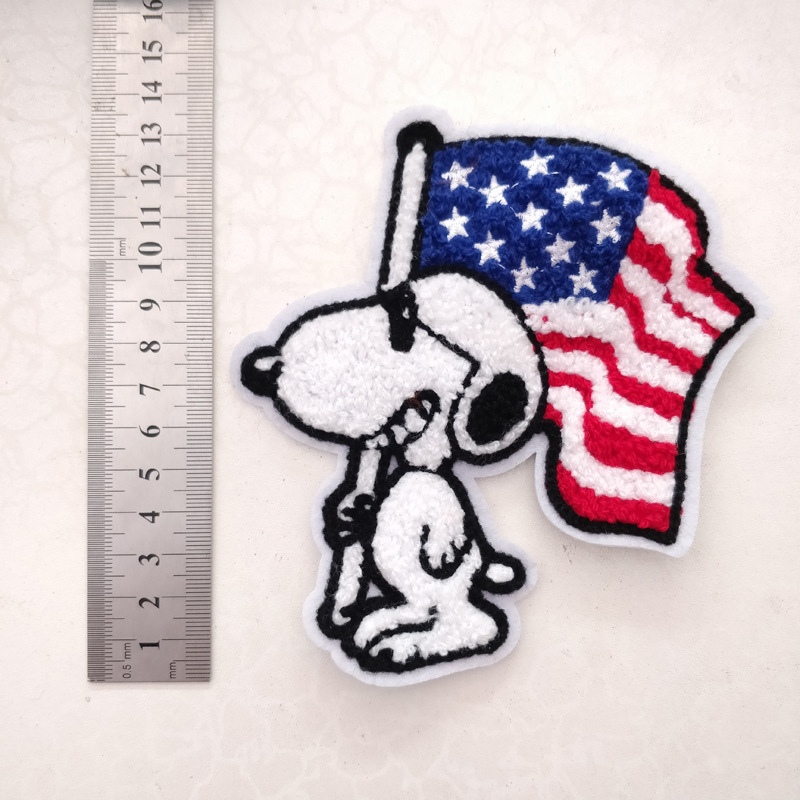 スヌーピー布ステッカー刺繍パッチバッジ子供服アクセサリー穴付きステッカー日本tシャツバッグ装飾diy