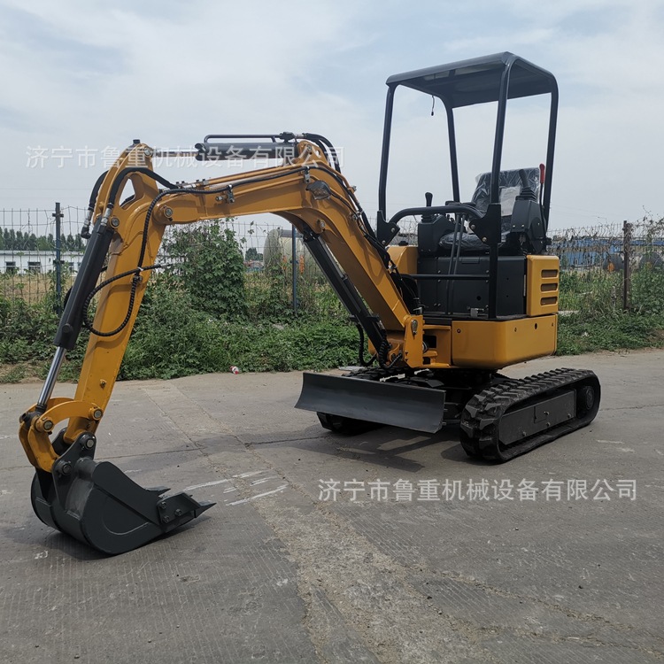 多种型号微挖小型履带挖掘机轮式挖掘机山东放心来购